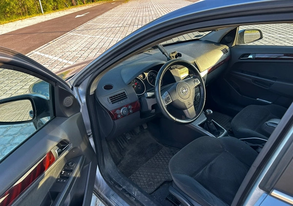 Opel Astra cena 12900 przebieg: 247621, rok produkcji 2004 z Barczewo małe 121